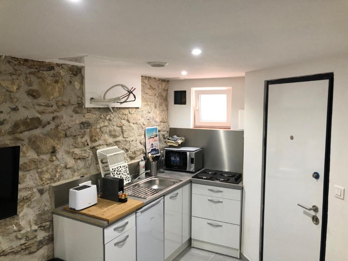 Les Olives Wifi Netflix Appart-Hotel-Provence La Fare-les-Oliviers Екстериор снимка